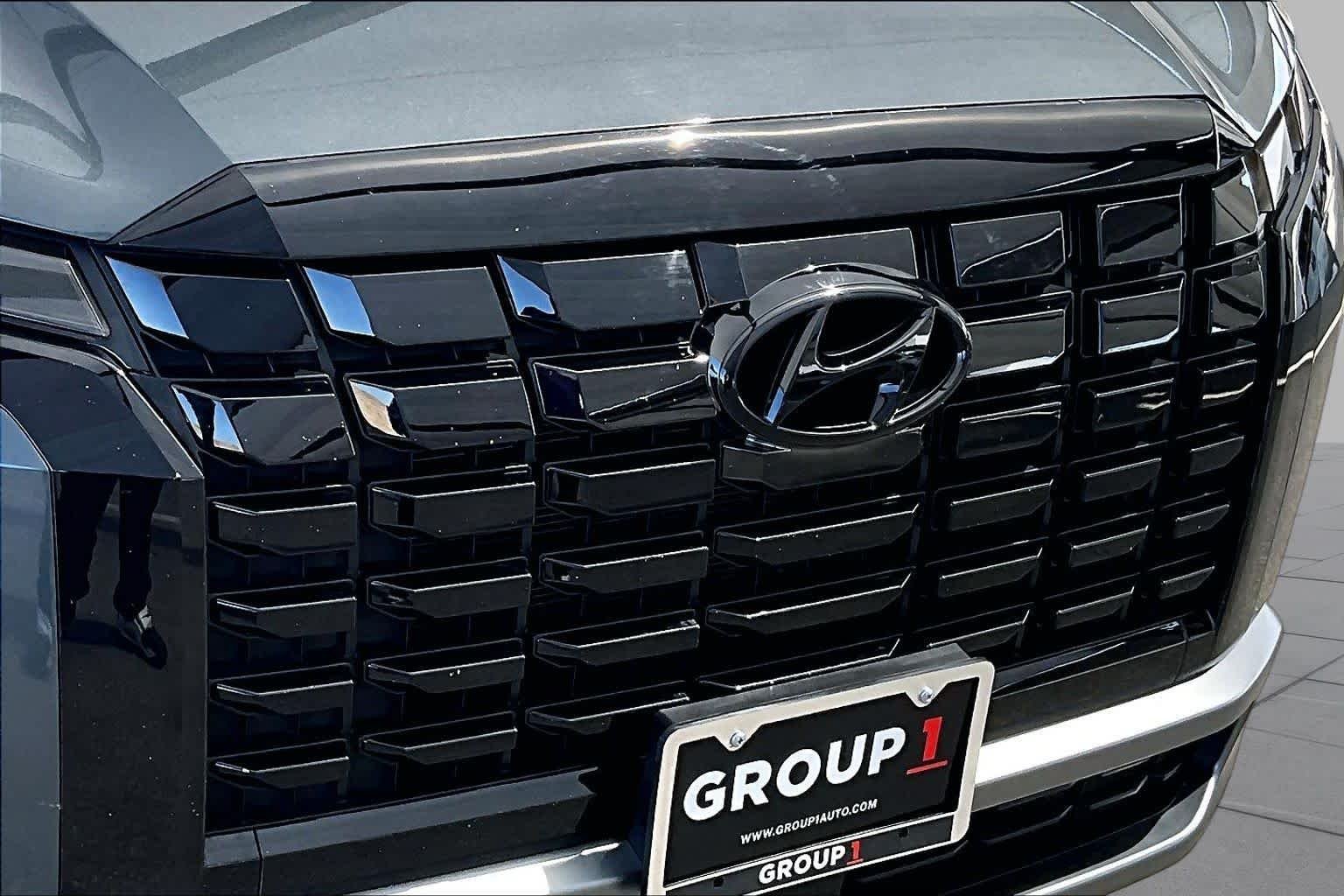 Used 2025 Steel Graphite Hyundai SEL image 29