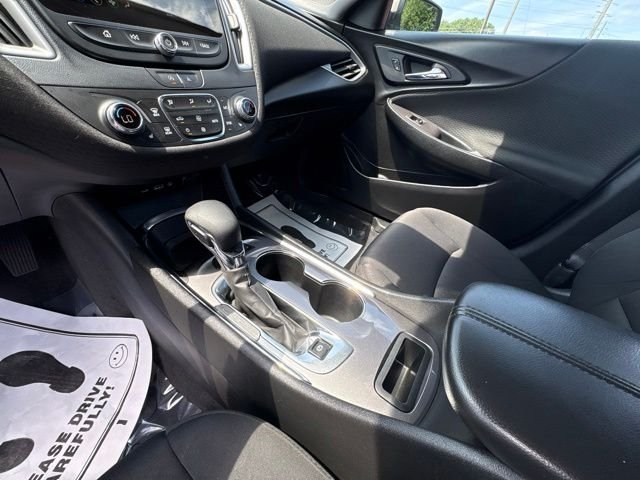 Used 2023 Gray Chevrolet LT image 17