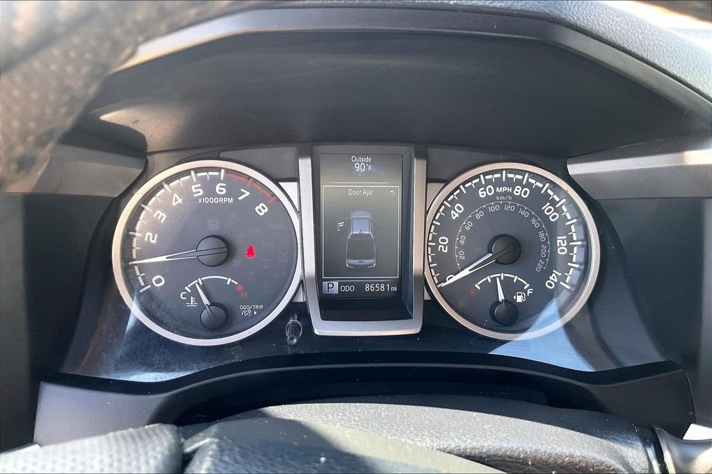 Used 2018 Gray Toyota SR5 image 19