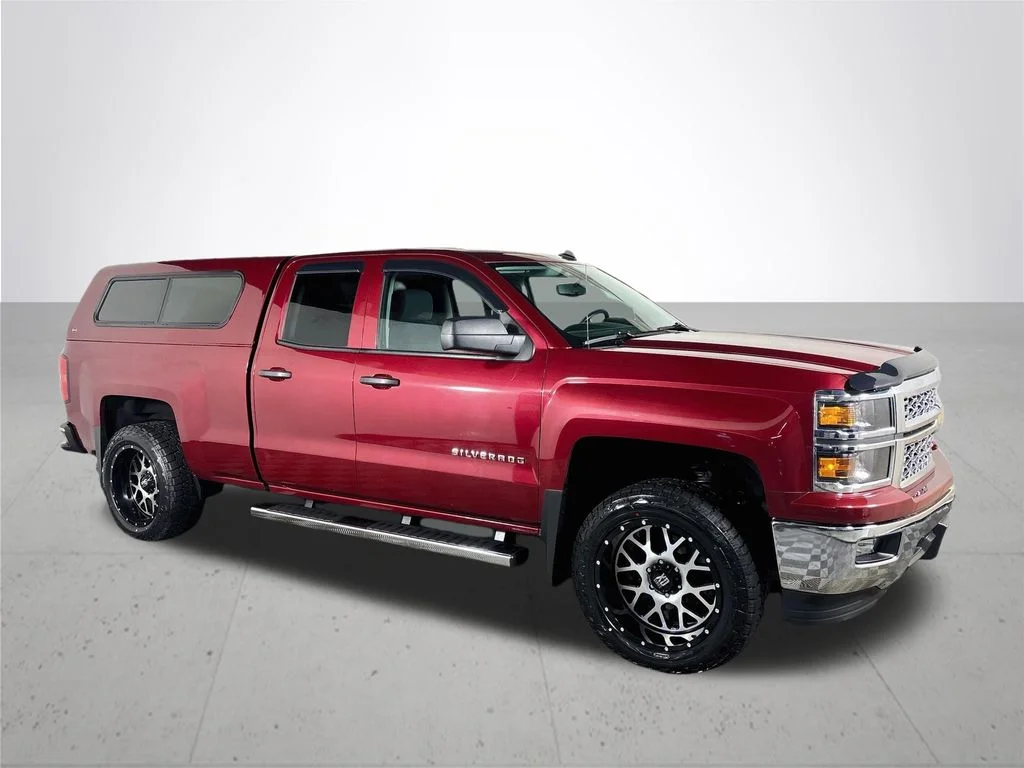 Used 2014 Red Chevrolet LT image 4