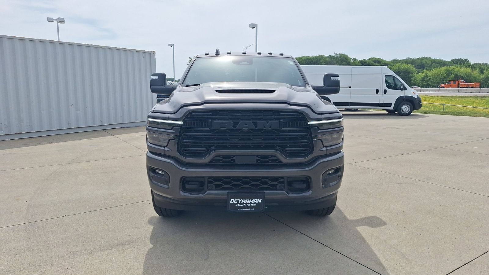 New 2026 Granite Crystal Metallic Clear-Coat Exterior Paint RAM Laramie image 8