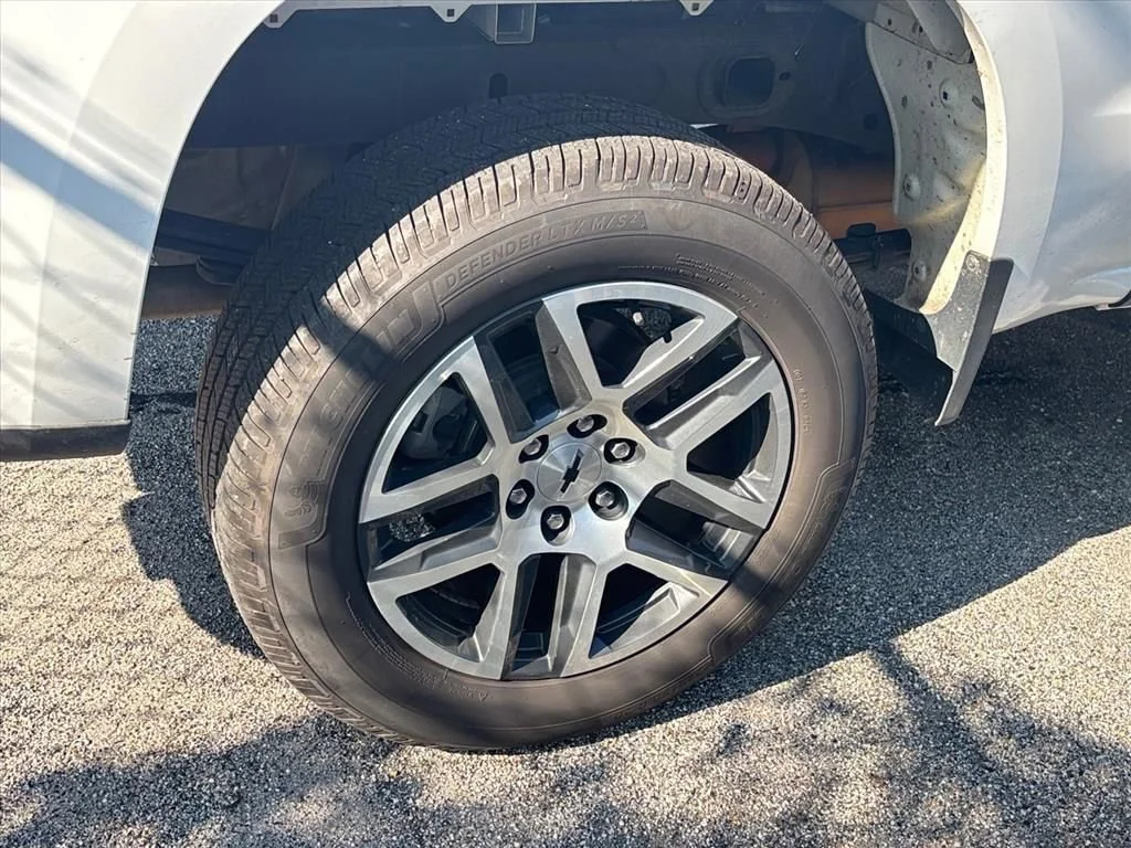 Used 2020 SUMMIT WHITE Chevrolet Custom Trail Boss image 9