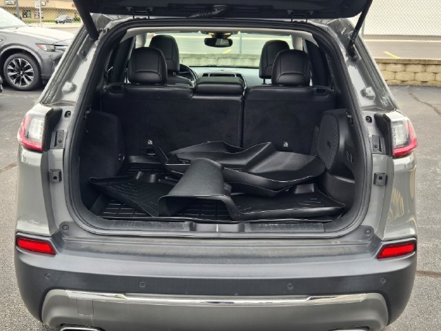 Used 2020 Gray Jeep Limited image 12