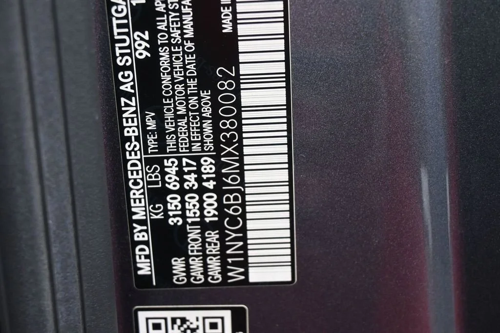 Used 2021 Gray Mercedes-Benz G 550 image 17