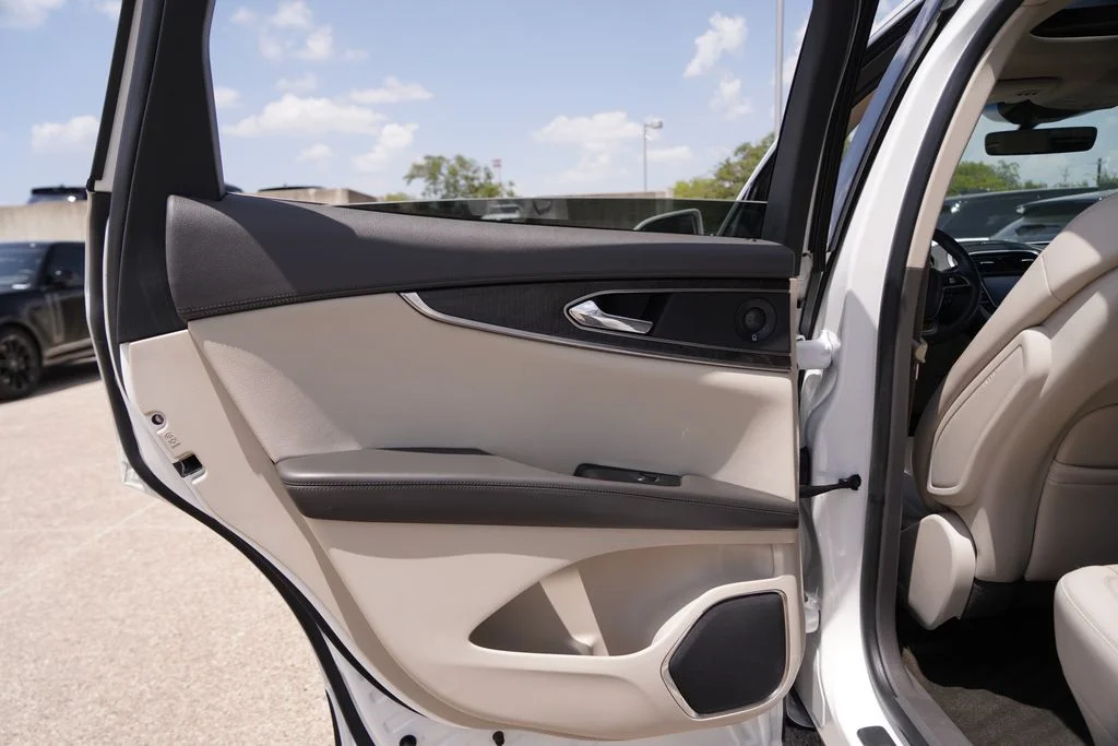 Used 2020 White Lincoln Reserve image 29