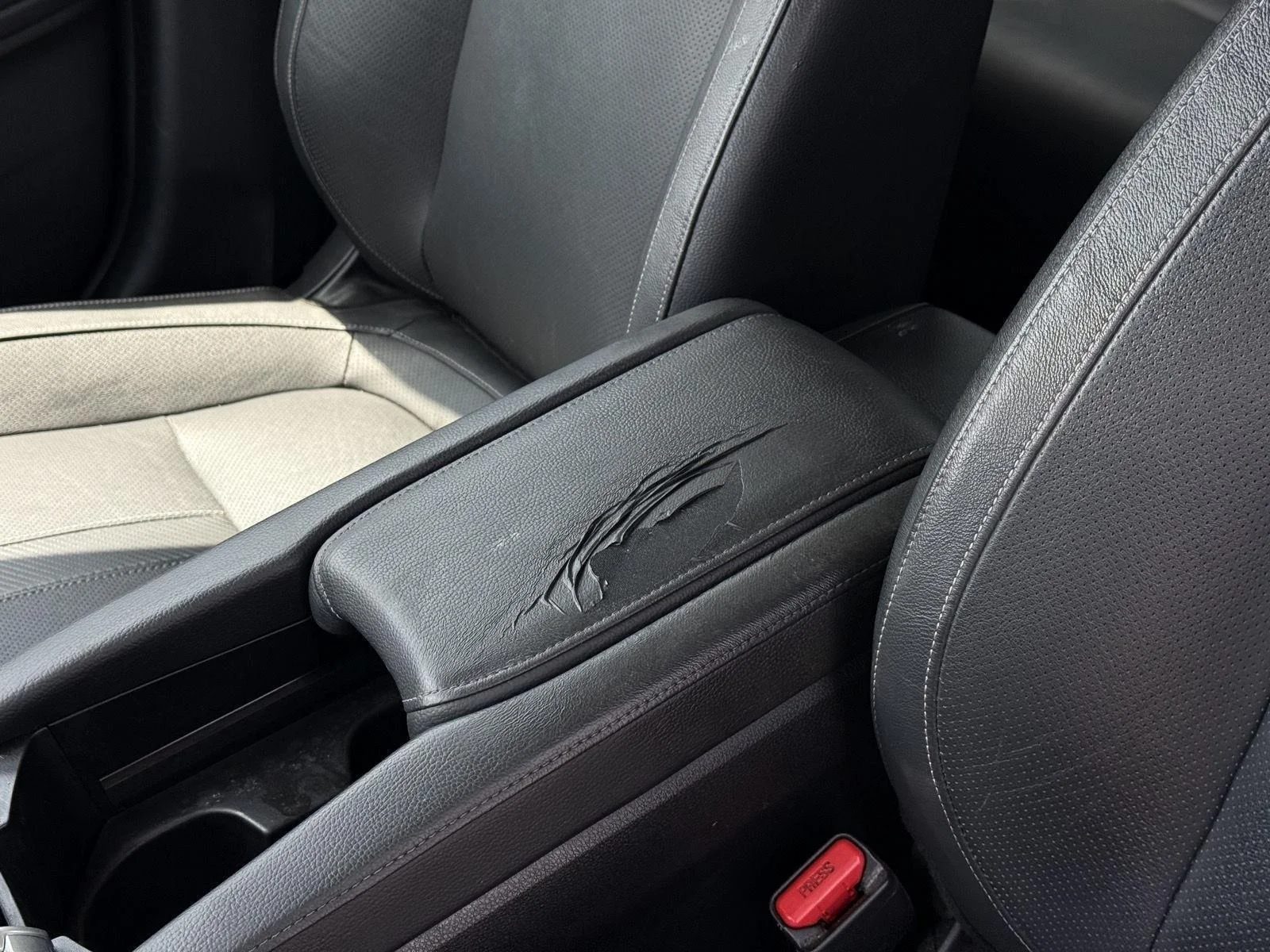 Used 2018 Aegean Blue Metallic Honda EX-L image 12
