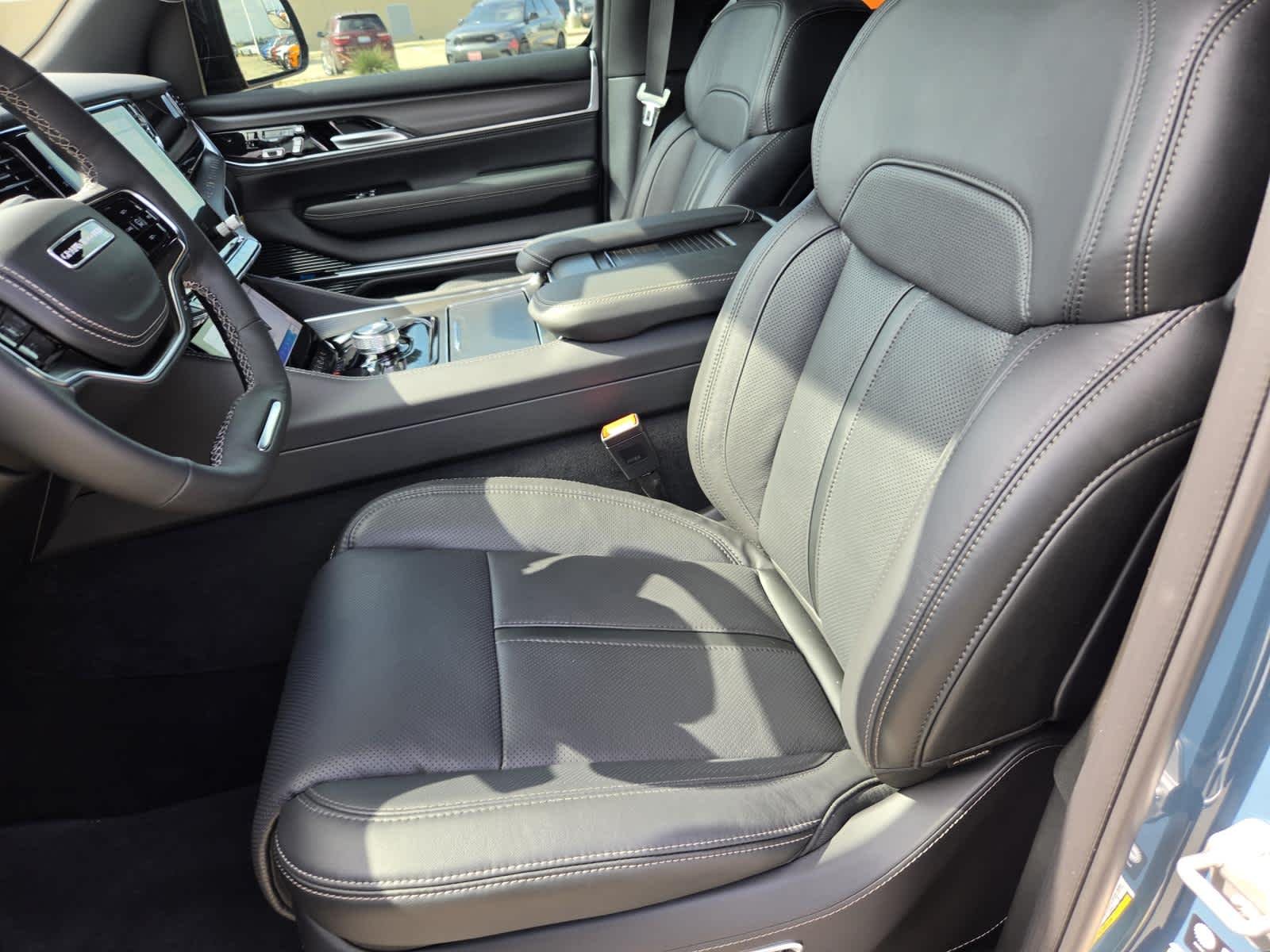 New 2026 Steel Blue Jeep Summit Obsidian image 15