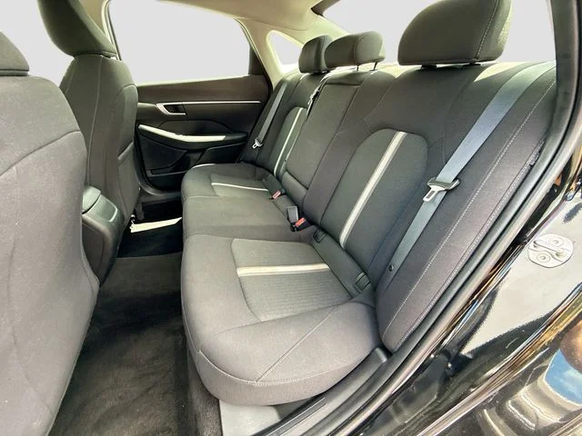 Used 2024 Black Hyundai SEL image 23