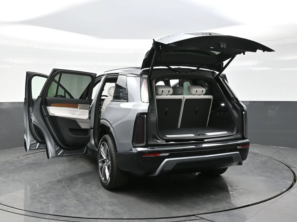 2026 Cadillac VISTIQ Sport - Photo 28