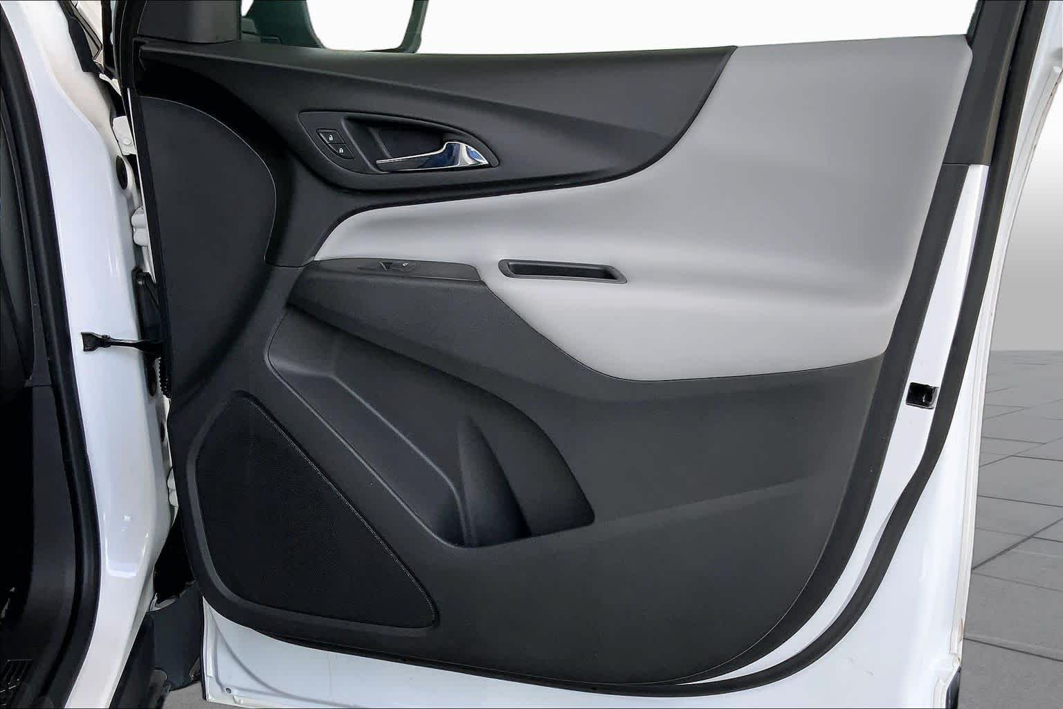 Used 2020 Summit White Chevrolet LT image 23