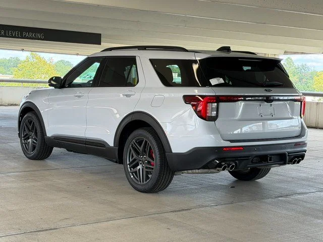 New 2026 Space White Metallic Ford ST image 4