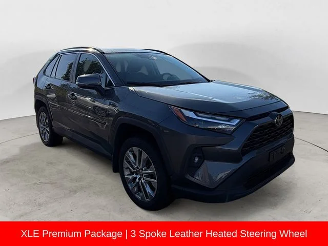 Used 2023 Magnetic Gray Metallic Toyota XLE Premium image 5