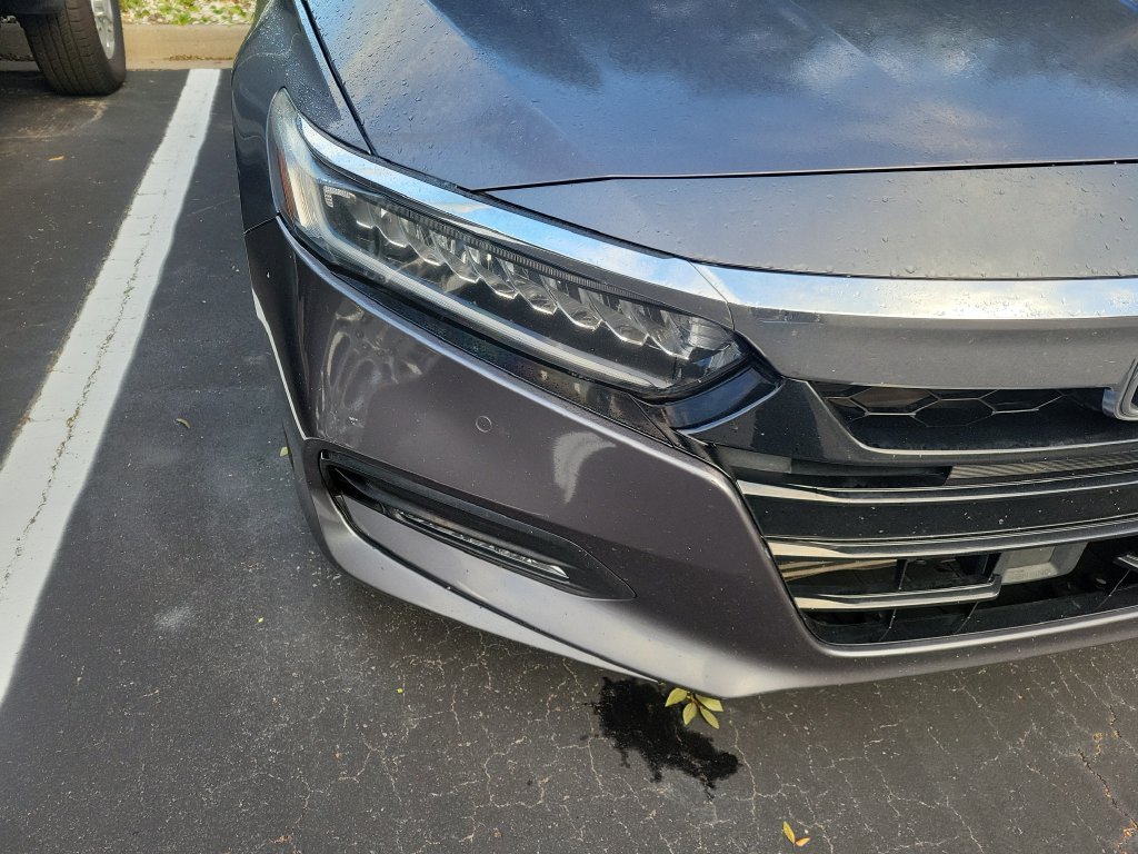 Used 2018 Modern Steel Metallic Honda Touring image 8
