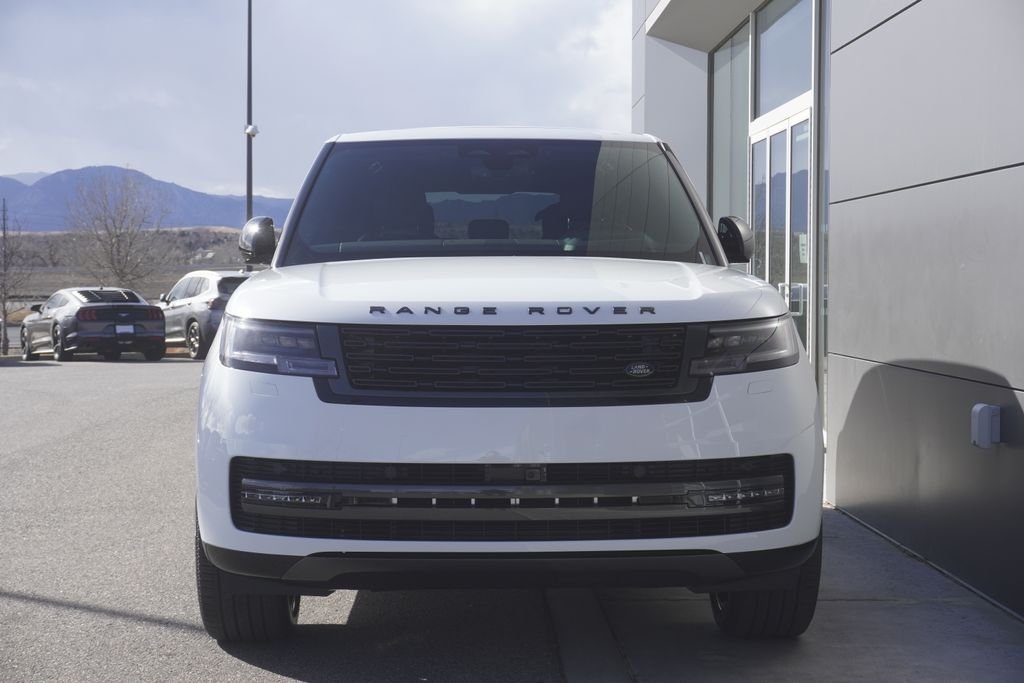 New 2026 Fuji White Land Rover SE image 5