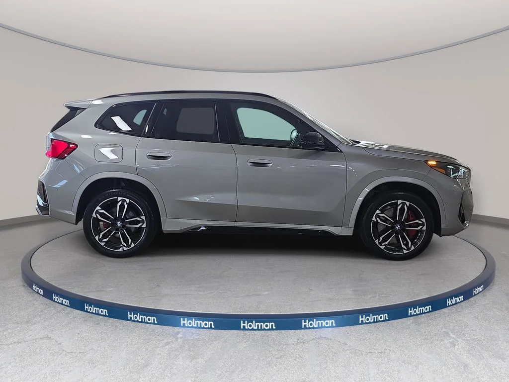 Used 2026 Space Silver Metallic BMW xDrive28i image 6