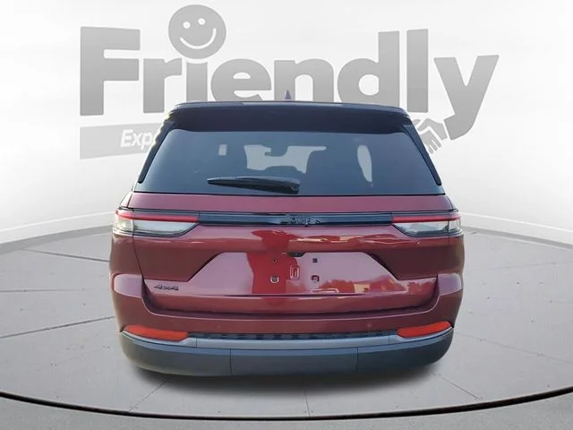 New 2026 Velvet Red Pearl-Coat Exterior Paint Jeep Altitude image 4