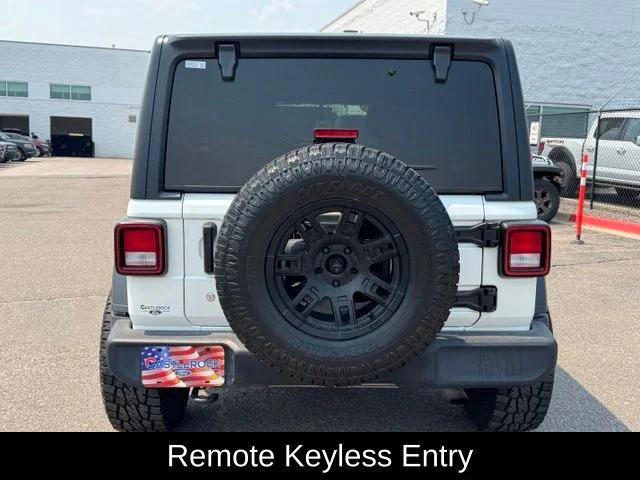 Used 2020 Silver Jeep Unlimited Sport S image 4