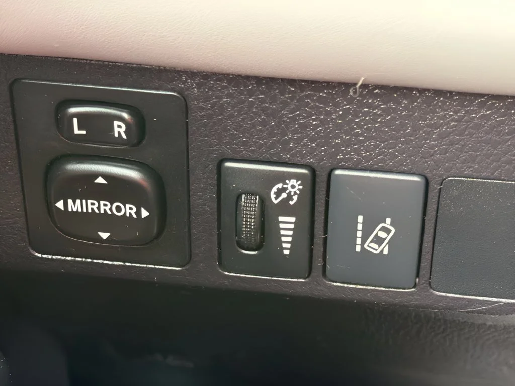 Used 2017 Barcelona Red Metallic Toyota Limited image 22