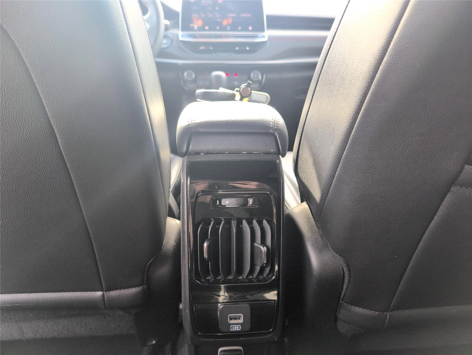 Used 2025 Bright White Clearcoat Jeep Trailhawk image 27