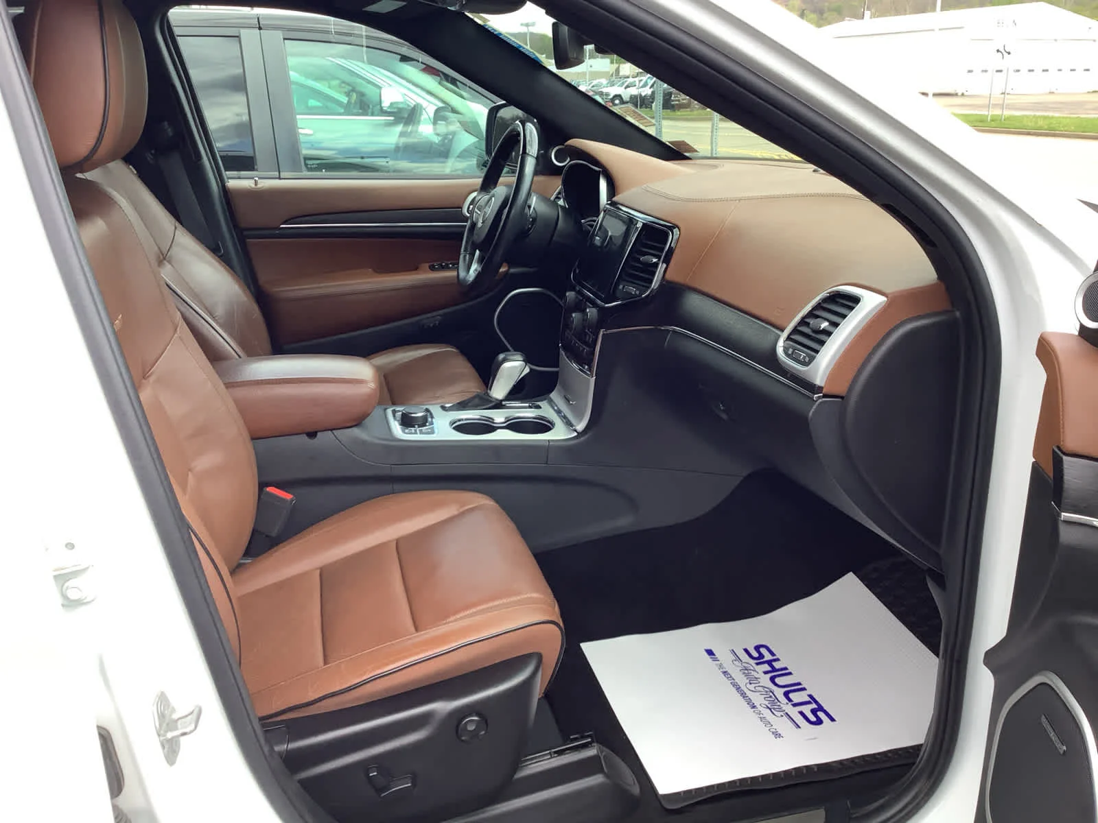 Used 2019 Ivory 3 Coat Jeep Summit image 6