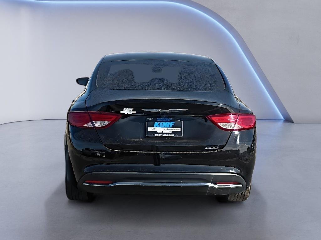 Used 2016 Black Clearcoat Chrysler Limited image 4