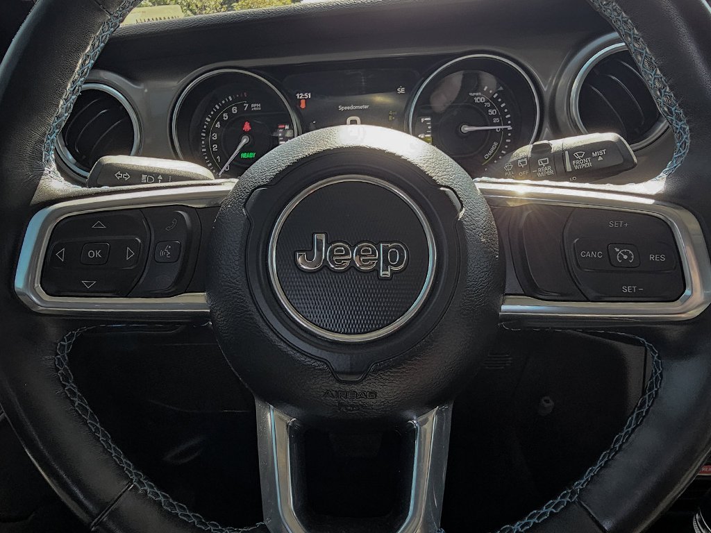 Used 2022 Gray Jeep Unlimited Rubicon 4xe image 25