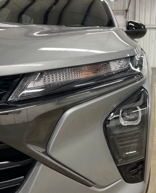 Used 2024 Gray Chevrolet 1RS image 9
