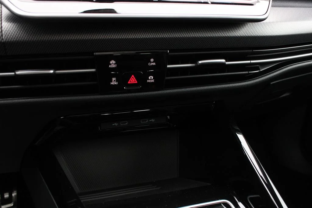 2026 Volkswagen Golf GTI SE - Photo 17