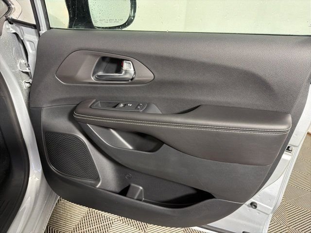 2026 Chrysler Voyager LX - Photo 30