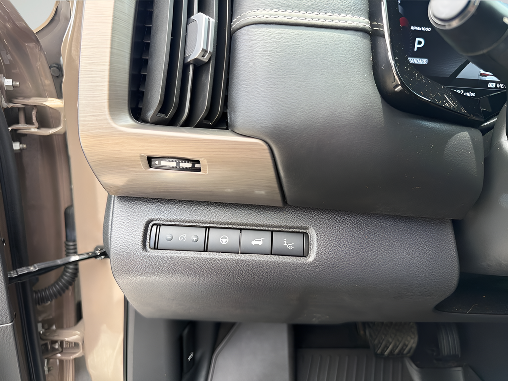 Certified Used 2024 Beige Nissan Platinum image 32