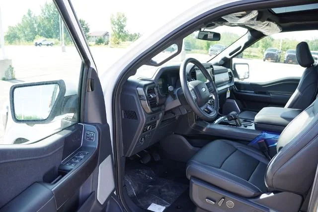 New 2026 Oxford White Ford Lariat® image 11