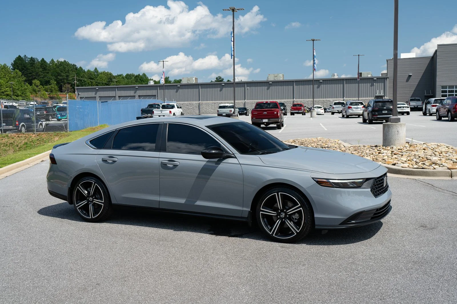Used 2023  Honda Sport image 12