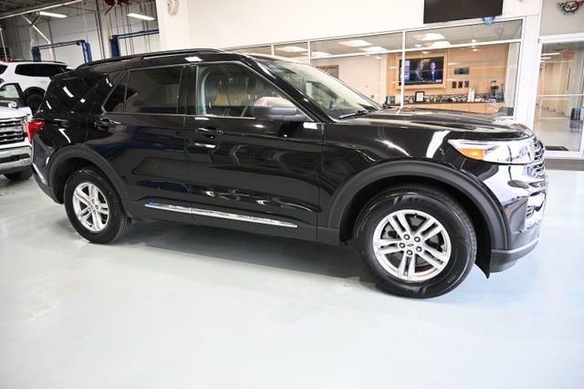 Used 2022 Black Ford XLT image 4