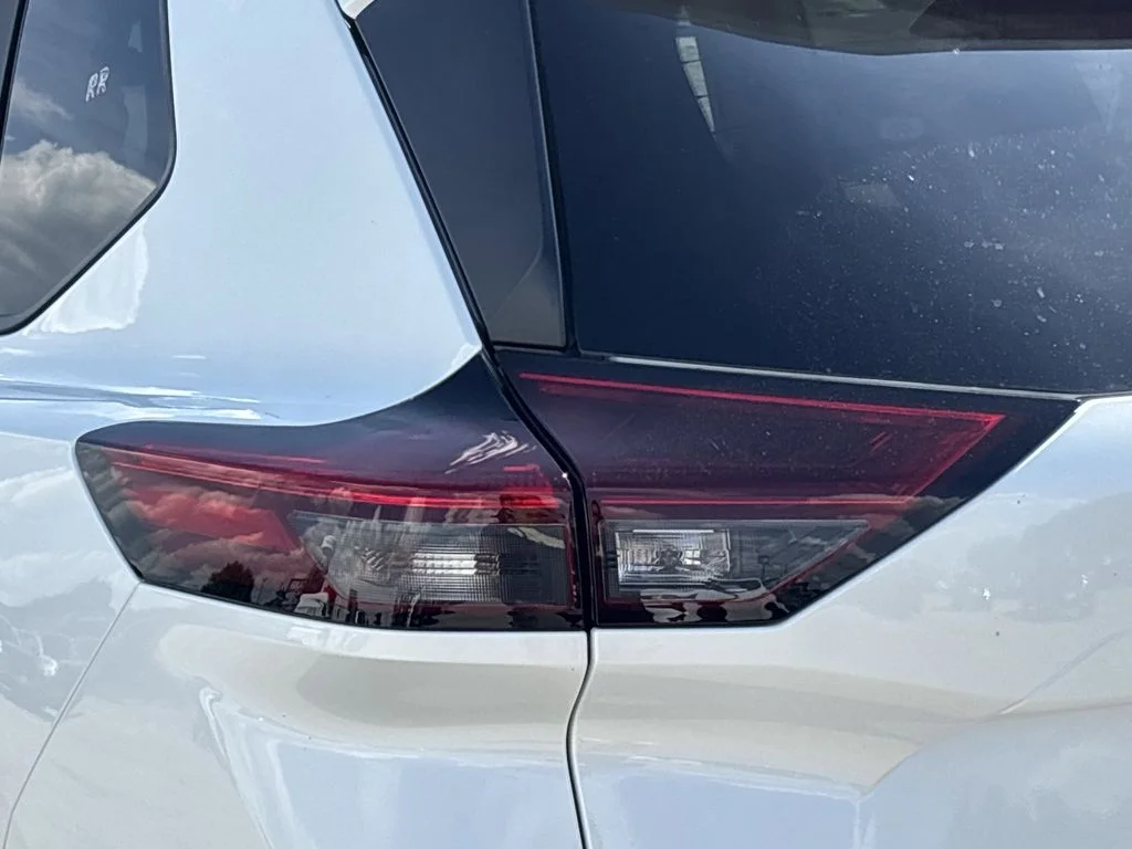 New 2026 Everest White Pearl TriCoat Nissan SV image 6