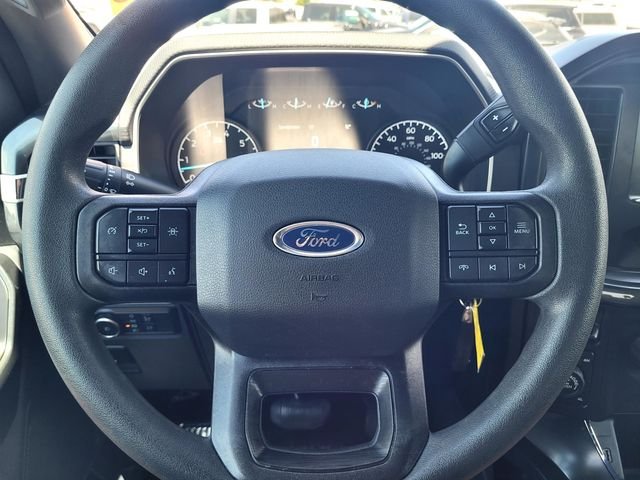 Used 2022  Ford XL image 25
