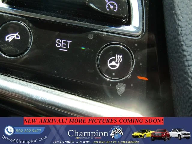 Used 2013 CRYSTAL RED TINTCOAT Cadillac Premium image 16