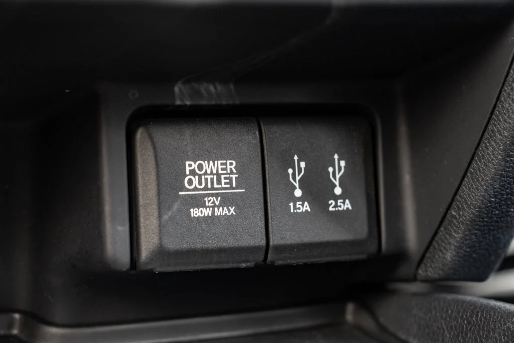 Used 2016 Black Honda Elite image 21