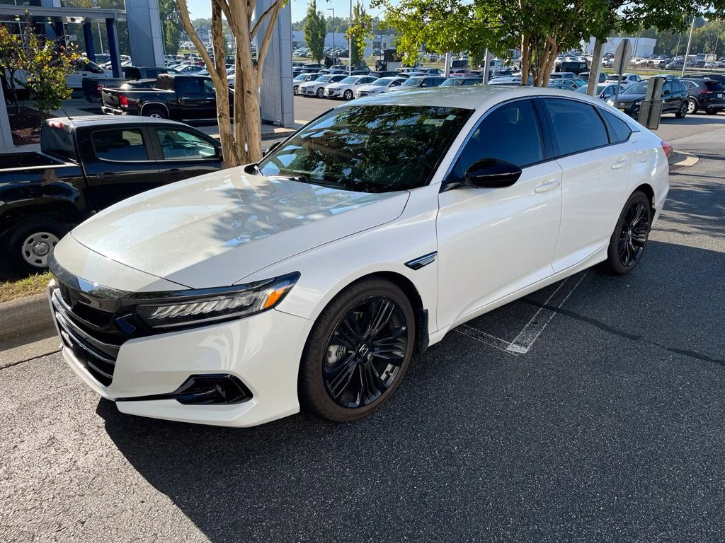 Used 2022 White Honda Sport image 2