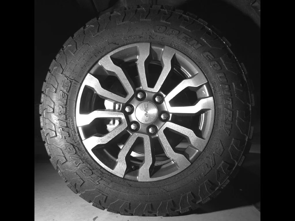 Used 2023 White GMC AT4 image 12