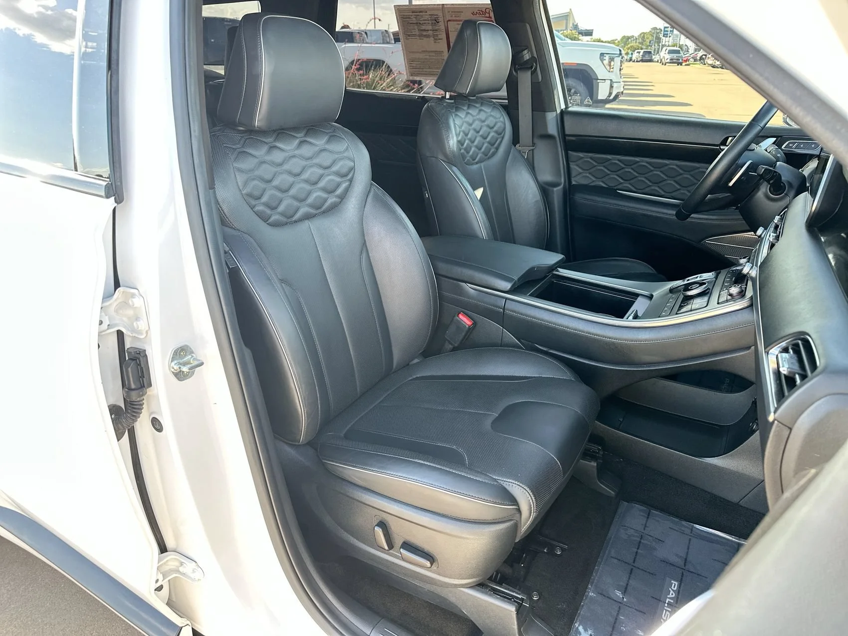Used 2022 Hyper White Hyundai Calligraphy image 26
