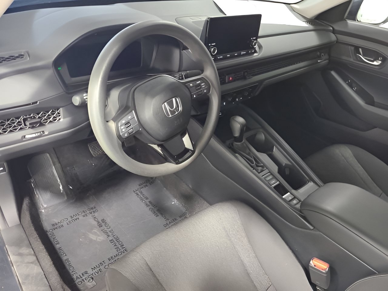 Used 2025 Meteorite Gray Metallic Honda LX image 19