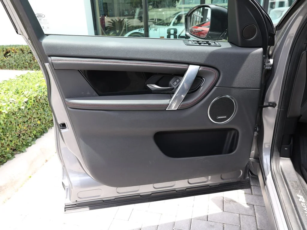 Used 2023 Gray Land Rover S R-Dynamic image 11
