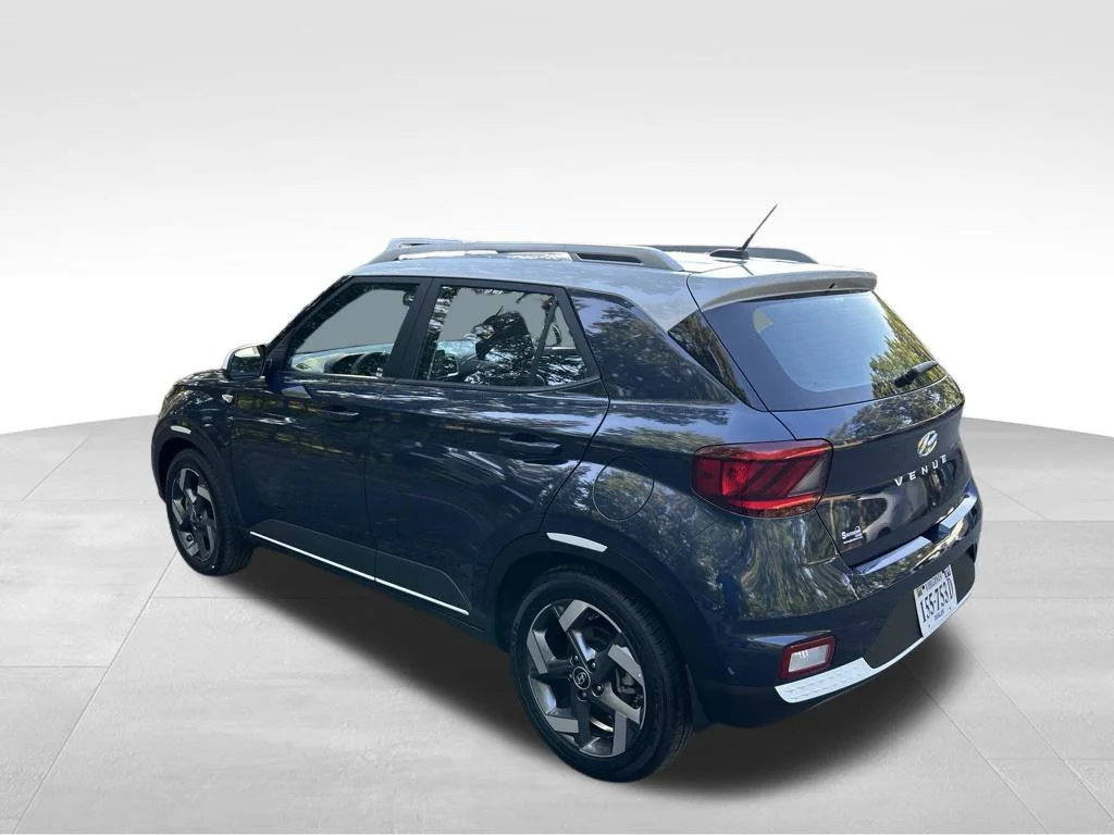 Used 2026 White Hyundai SEL image 3