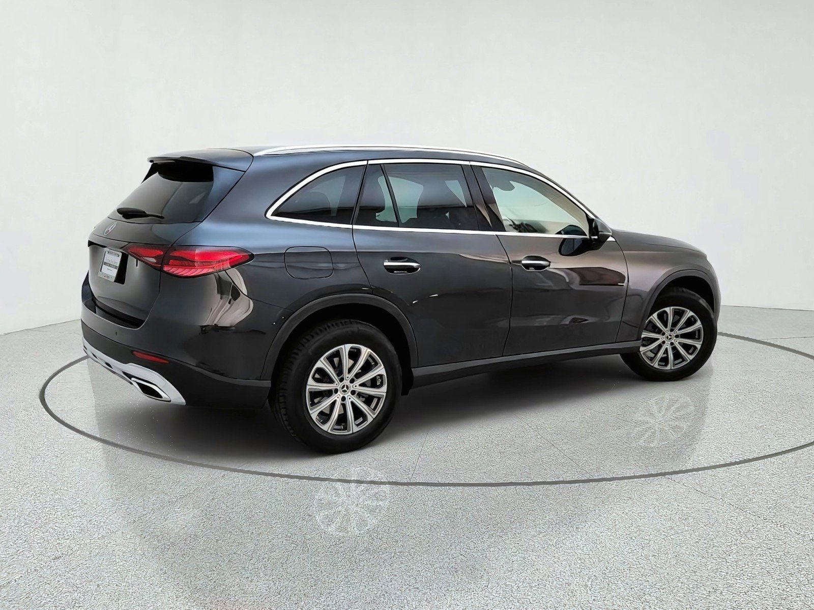 Certified Used 2026 Graphite Grey Metallic Mercedes-Benz GLC 300 image 8