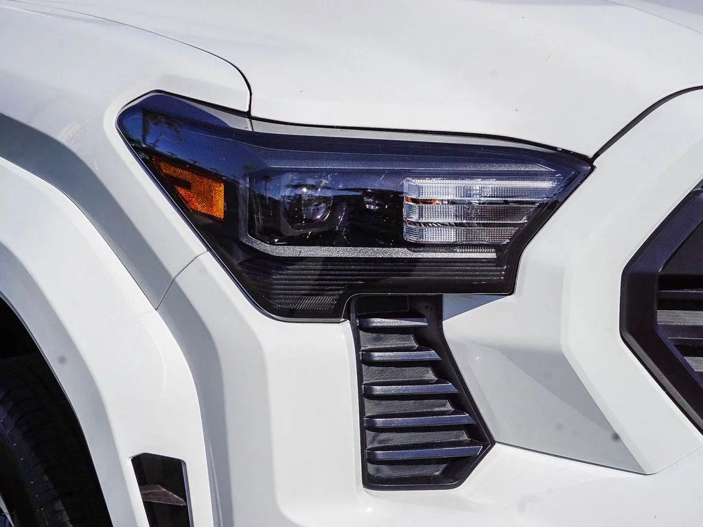 2026 Toyota Tacoma TRD Sport - Photo 10