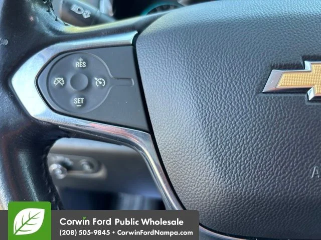 Used 2019 Gray Chevrolet RS image 17