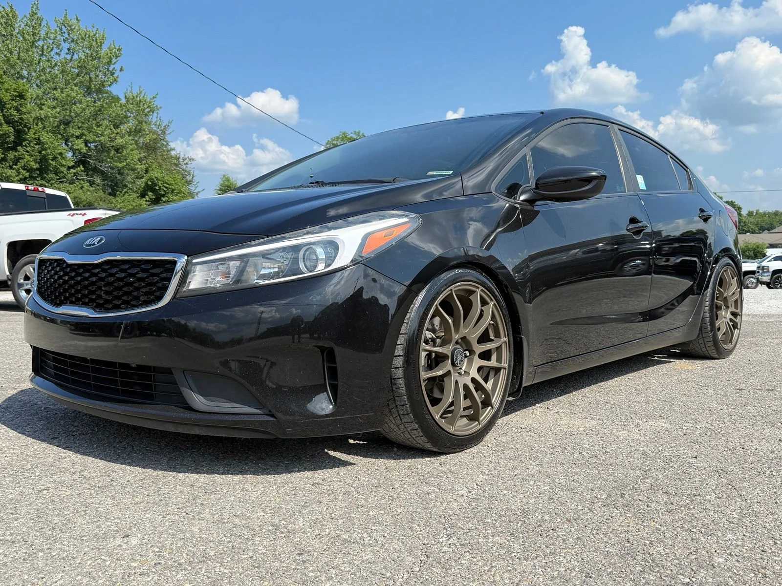 Used 2018 Kia FORTE LX with VIN 3KPFK4A77JE272948 for sale in Eminence, KY