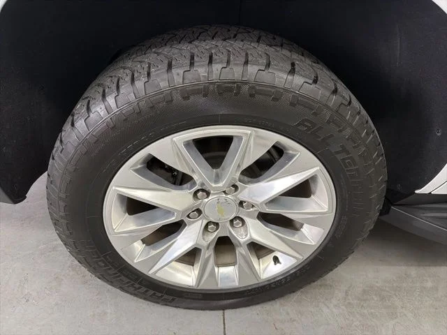 Used 2021 Summit White Chevrolet Premier image 23