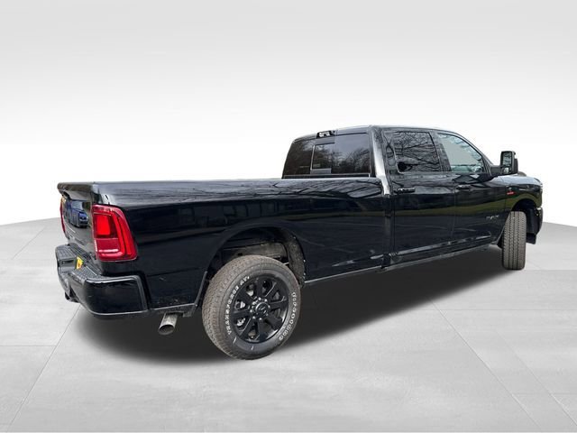 New 2025 Diamond Black Crystal Pearl-Coat Exterior Paint RAM Laramie image 7
