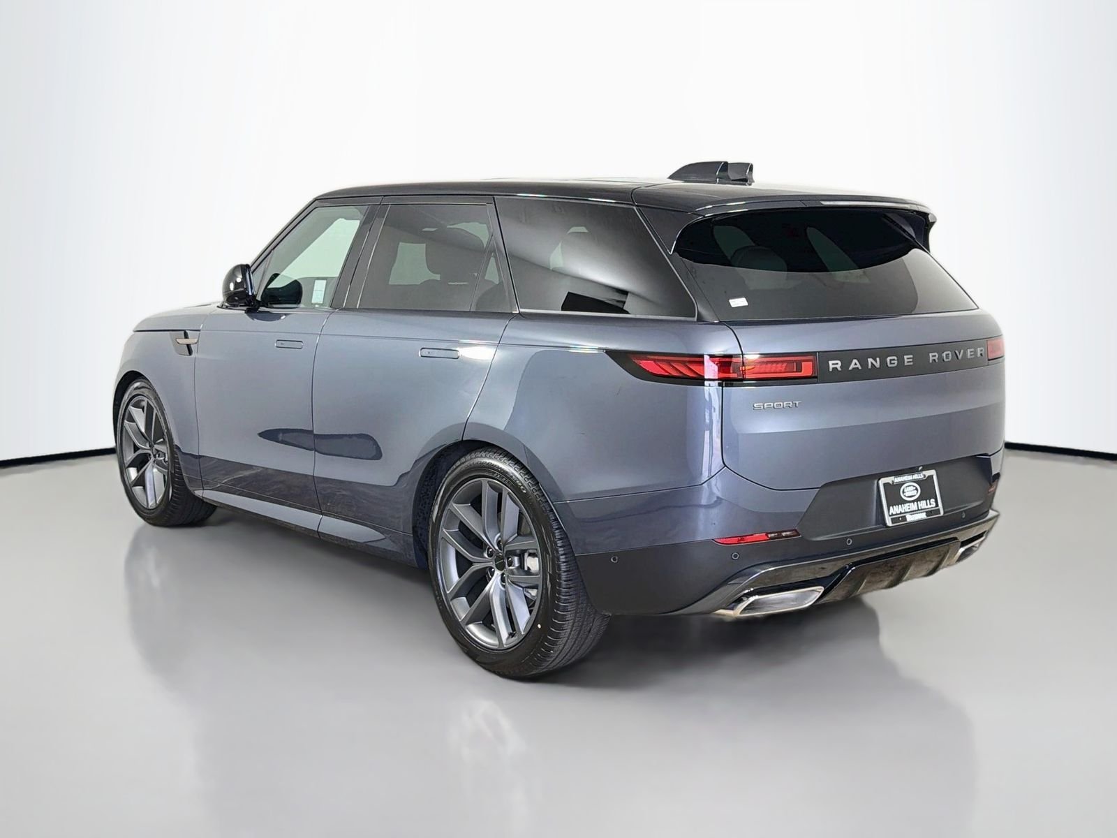 New 2026 Varesine Blue LAND ROVER SE image 3